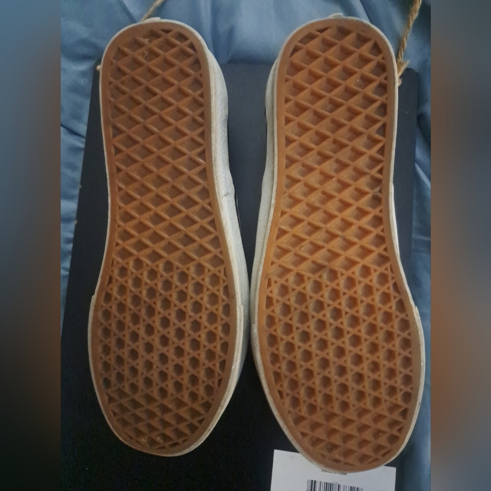 Vans slip on black shoes 8.5 women - Picture 6 of 6